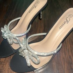 Bow Heels