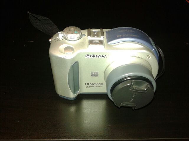 Sony CD Mavica digital camera 2,1MP