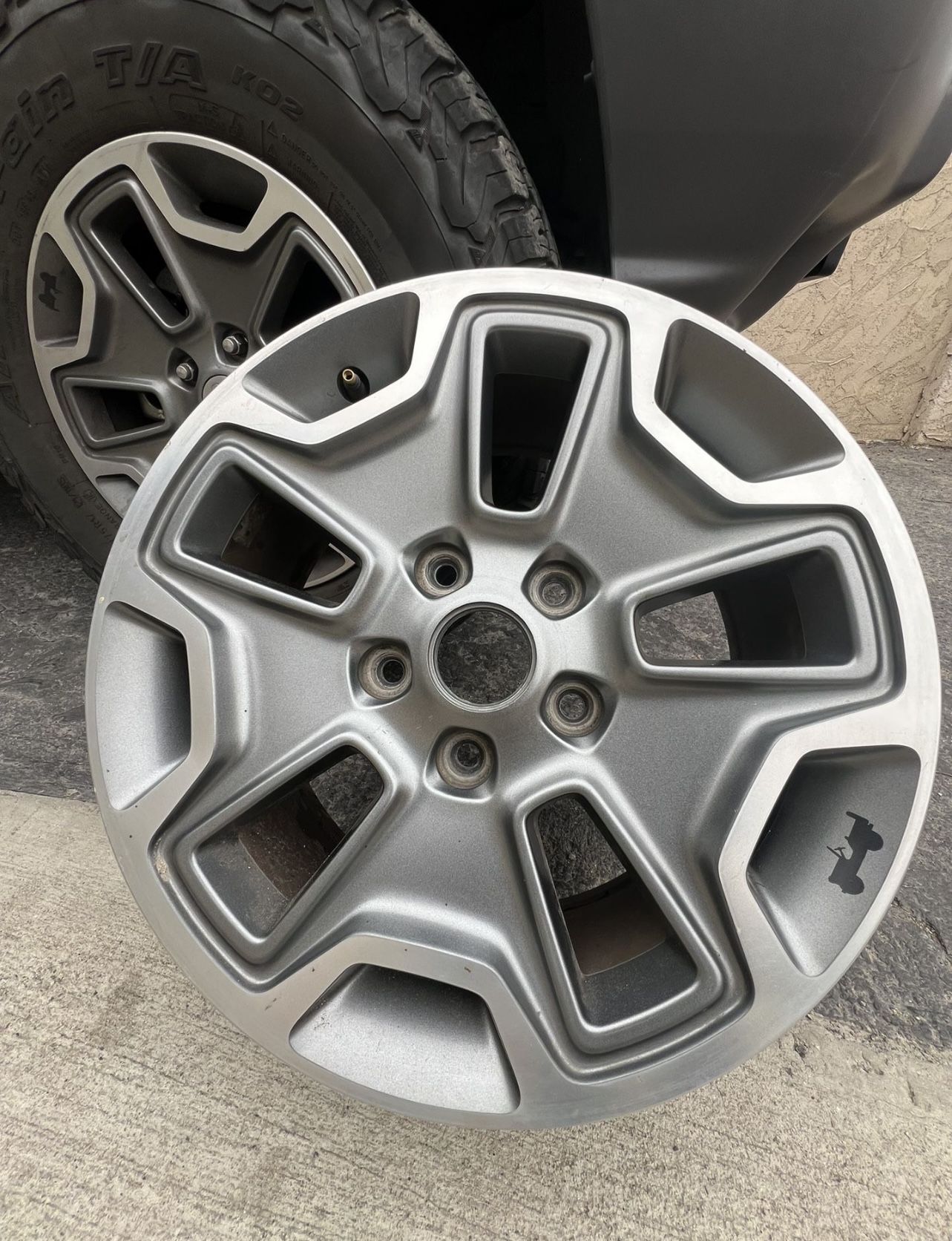 17 In Jeep Wheel