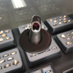 14KT White Gold Ring with Diamond Chips