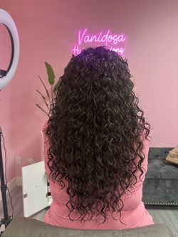 $250 Hair &. Instll