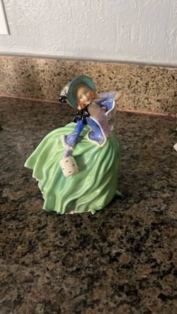 Vintage Royal Doulton Autumn Breezes Porcelain Figurine