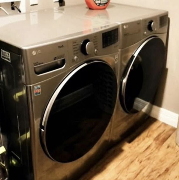 LG Washer And Dryer ( Electric )