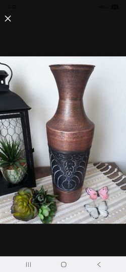 Metal Vase 18"