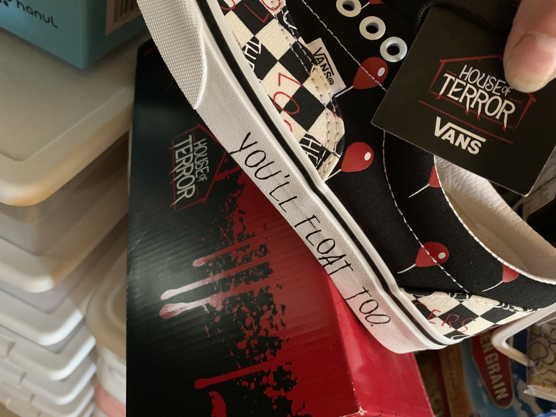 New In Box Vans House Of Terror “It” Era Size 6.5