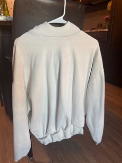 Essentials fear of god hoodie (Medium)