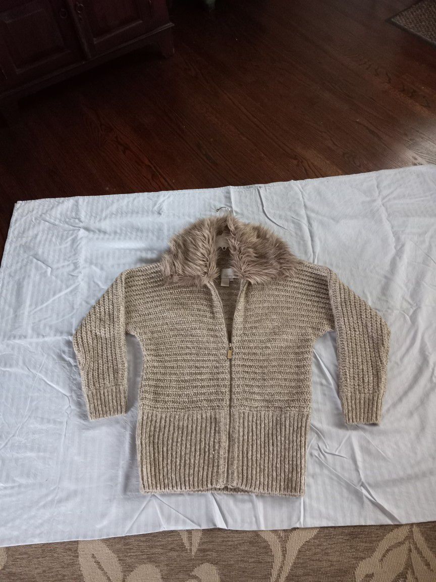 Spiegel Ladies Nearly-New Used Condition Thigh-Length Multi Tan Cable Knit Zip Up Cardigan Sweater with Removable Faux Fur Collar S/M