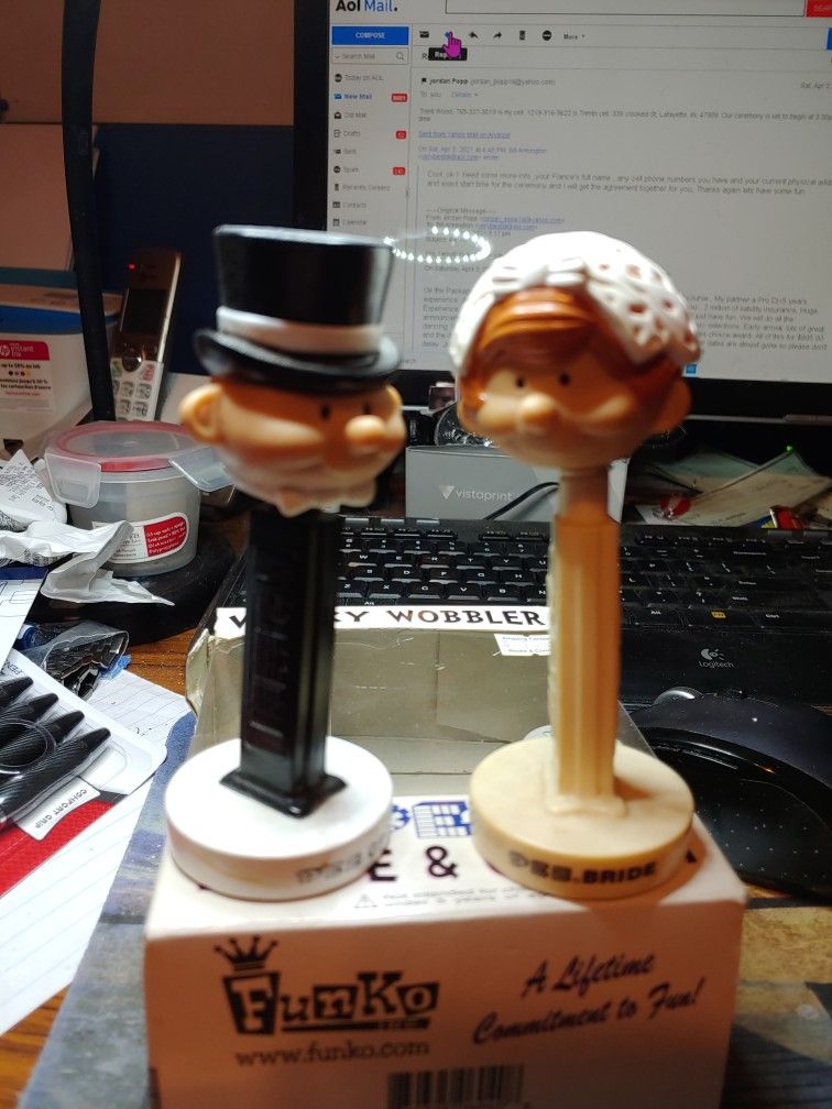 Funko Bride And Groom Pez Bobble Heads