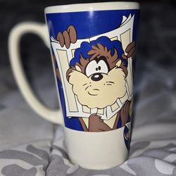 Looney Tunes Warner Bros Tasmanian Devil Bugs Bunny Tweety Bird Ceramic Mug 1998