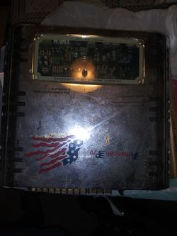 AMERICAN PRO AMPLIFIER