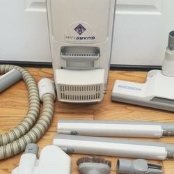 NEW condition MIRACLE MATE  V.VACUUM  WITH COMPLETE ATTACHMENTS. , WORKS EXCELLENT. , AMAZING POWER SUCTION  , IN THE BOX 