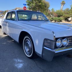 1965 Lincoln Continental 