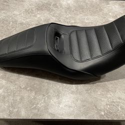 Stock Seat - 2016 Dyna Low Rider