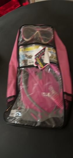 Pink Snorkeling Set with Mask, Snorkel, Fins, and Bag