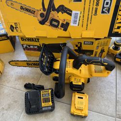 DEWALT 20V MAX 12in. Cordless Battery Powered Chainsaw Kit with (1) 5 Ah Battery and Charger