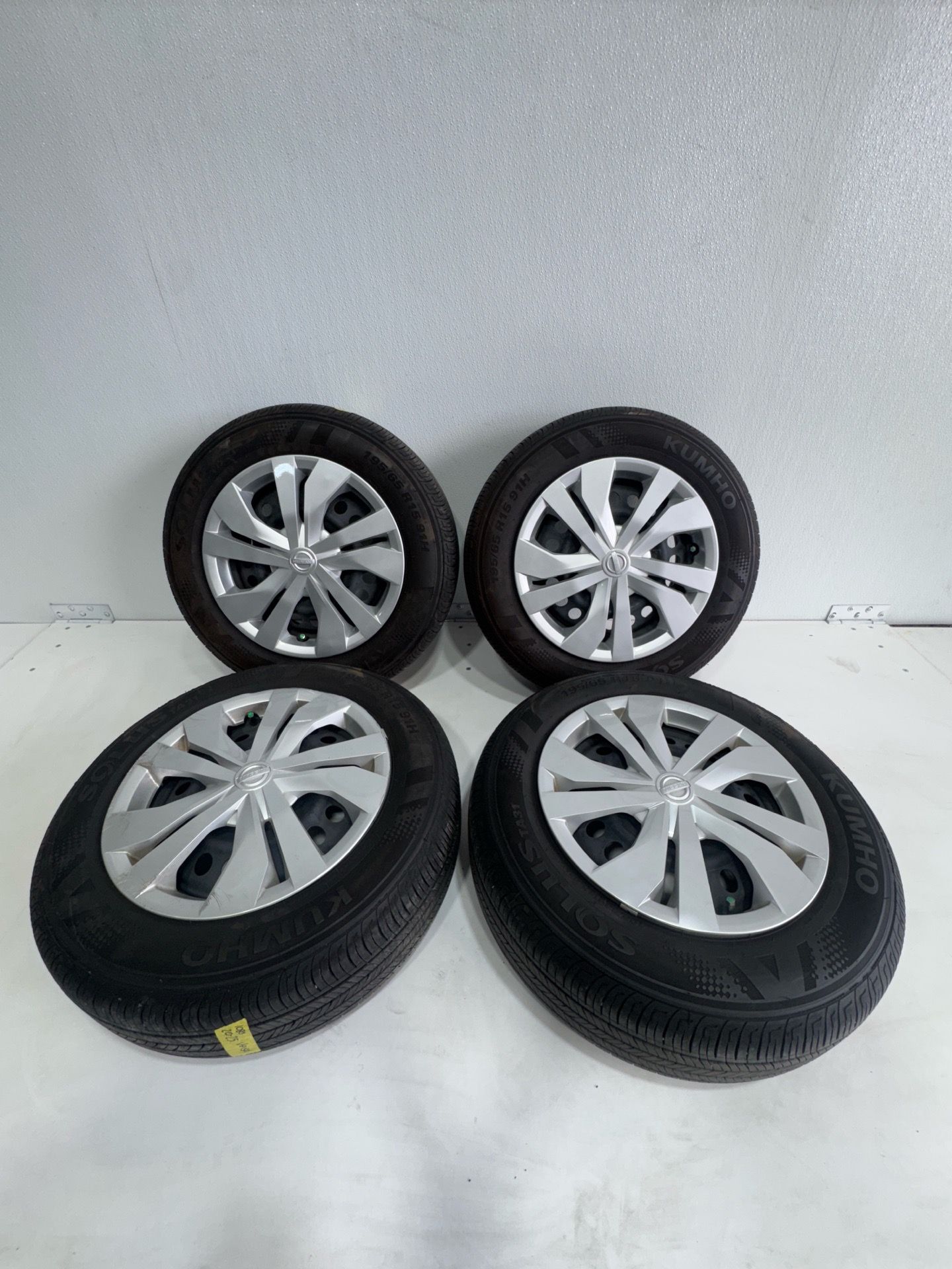 (1080) 20-25 Nissan Versa 15” 15 in Wheel set 2020 2021 2022 2023 2024 2025