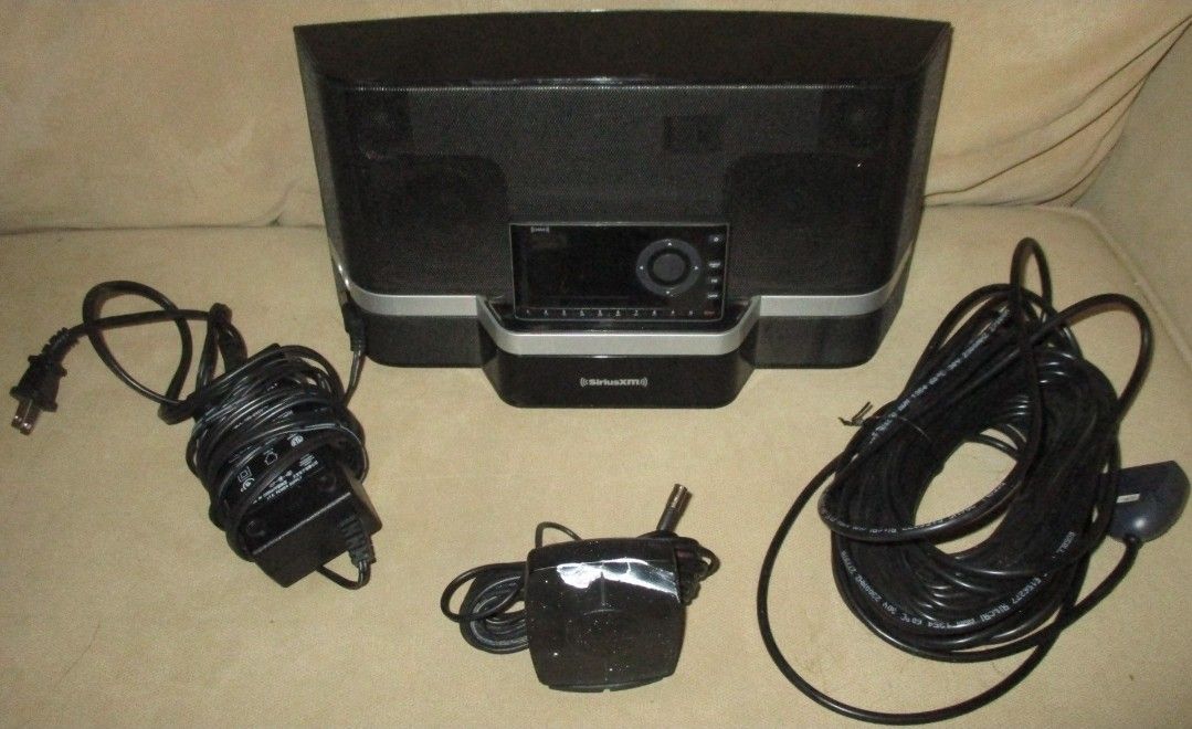 Sirius XM Speaker System, Radio Receiver, Antenna, Cables and Power Supply