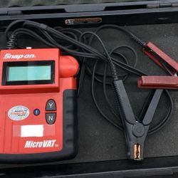 Snap On MicroVAT EECS304 Battery Tester W Case 