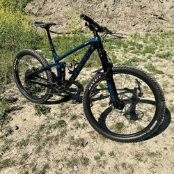 2021 Trek Fuel EX7 29er Size M/L Mountain Bike Mtb