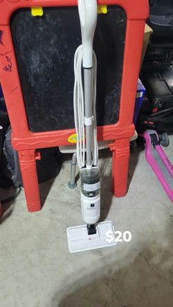 Floor steamer