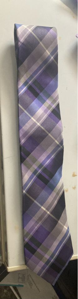 Multi color tie