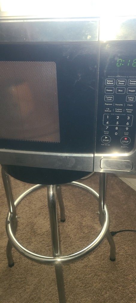 Kenmore Microwave 1100 W