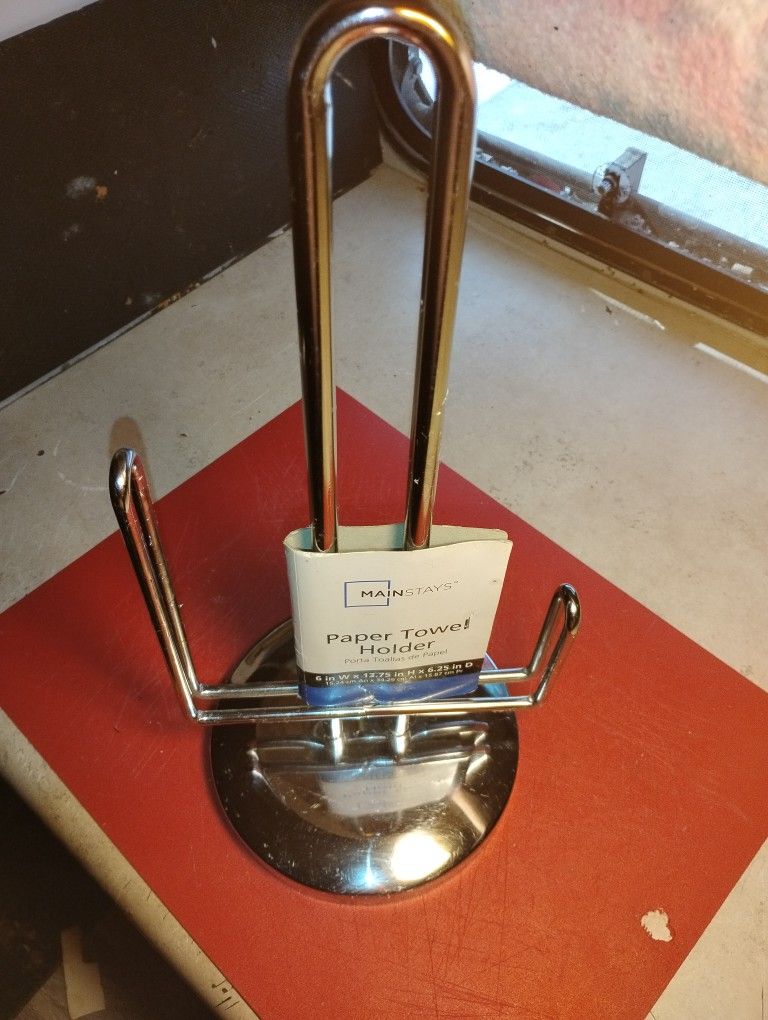 ๐งป Mainstays Chrome Paper Towel Holder โ Sturdy & Sleek!
Condition: Gently mused (aka used, but only in the way a poet uses a pen โ light, delicate, a