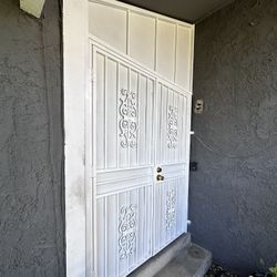Privacy Door 