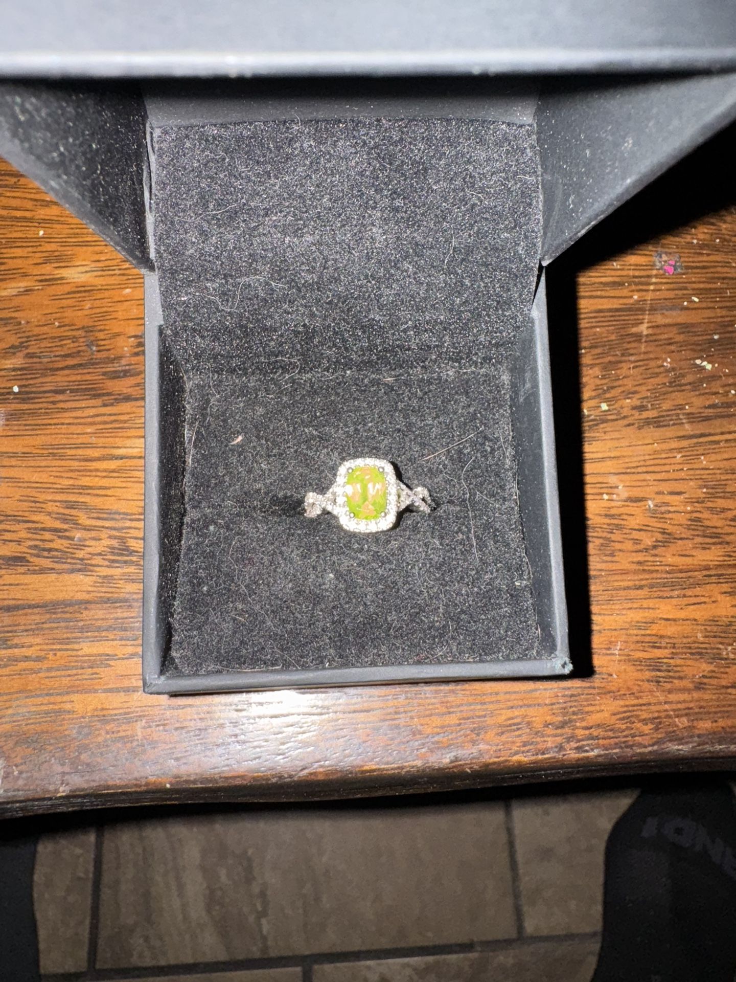 Zales Peridot And Diamond Ring 7 1/2