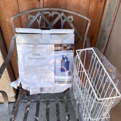 Wire Organizer $3
