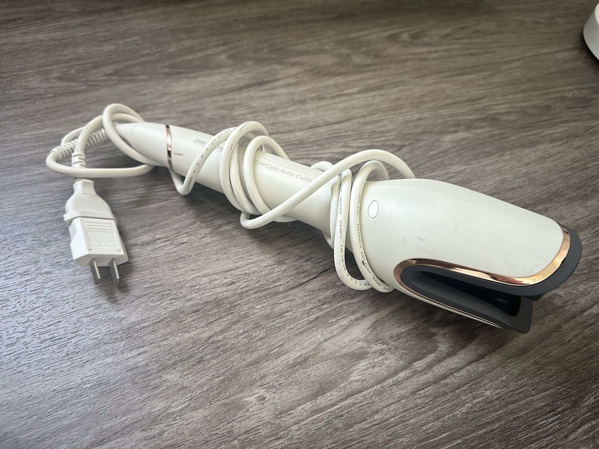 Philips StyleCare Auto Curler – White & Rose Gold