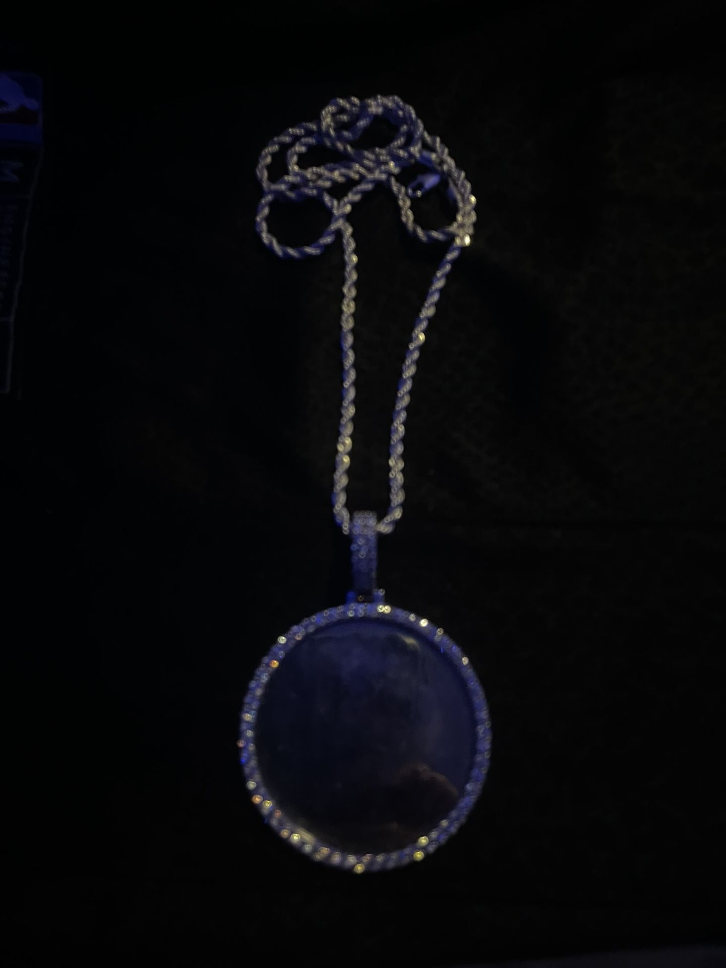 Memorial pendent
