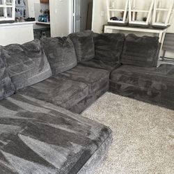 Grey L Shape Sectional With Ottoman