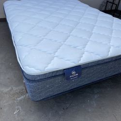 SERTA QUEEN PILLOWTOP MATTRESS ONLY DISPLAY MODEL