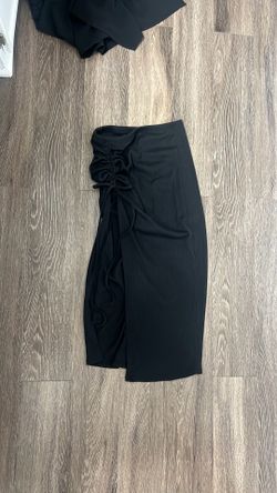 Black skirt with slit and scrunch (S)