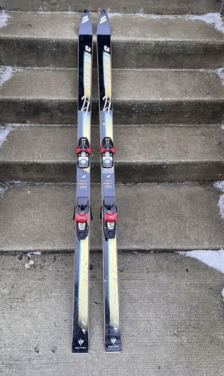 Dynamic VR21 Skis 180cm with Salomon Bindings