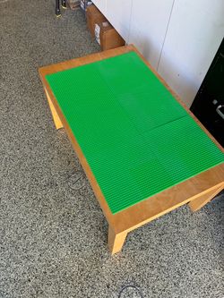 Free Lego Table