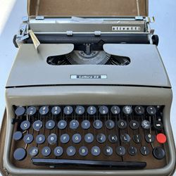 1970s Olivetti Letters 22  Typewriter