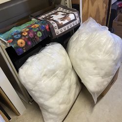 Sewing And Love To Make pillows 