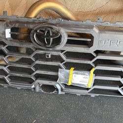 2025 Tundra TRD off-road Silver Grill