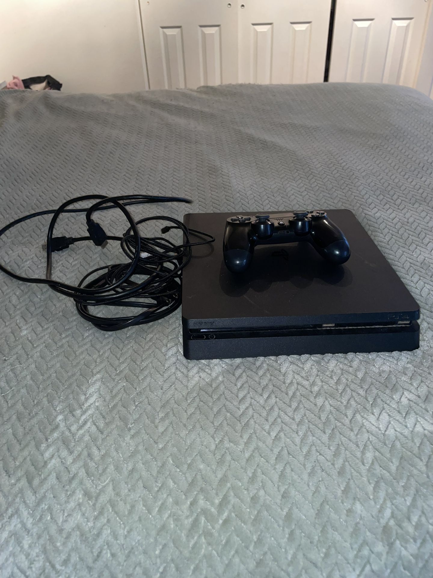 PS4 Slim 1 TB Battlefront 2 Edition