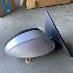 e90 passenger side mirror (tilts in reverse)