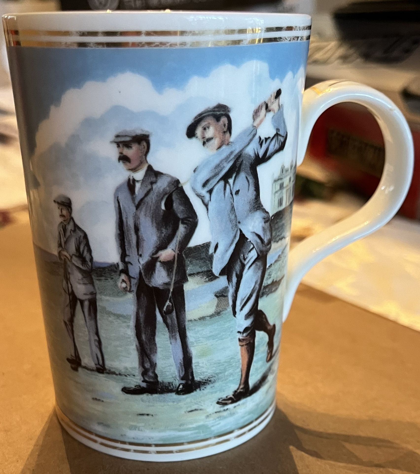 WREN The Golfers Fine Bone China Coffee Mug Tea Cup 24K Gold Trim England.