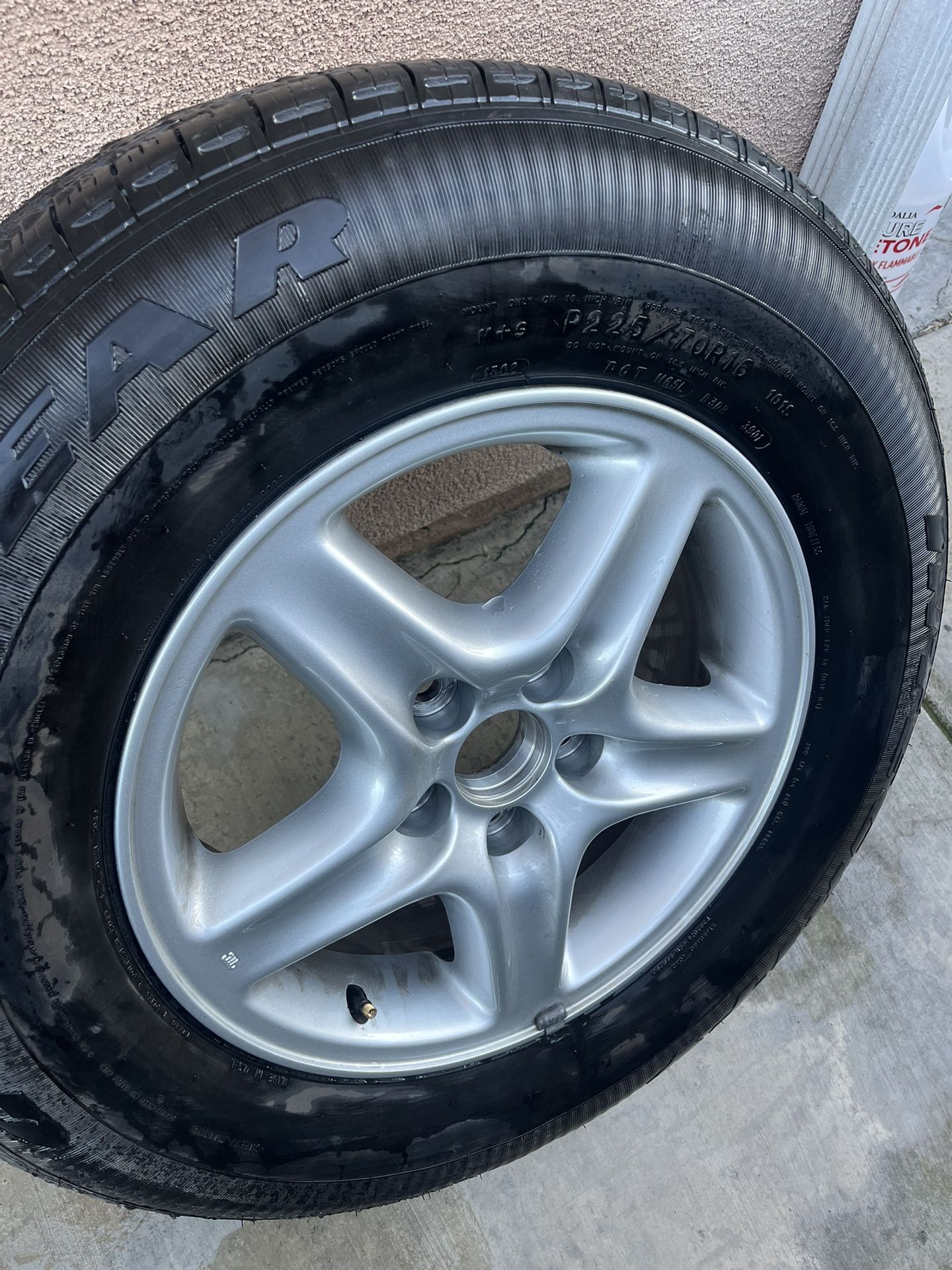 Lexus Rim/Tire