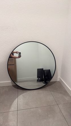 Round mirror 36-37’ new