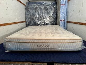 LIKE NEW! Queen Saatva Classic Luxury Firm Mattress - Delivery Available 