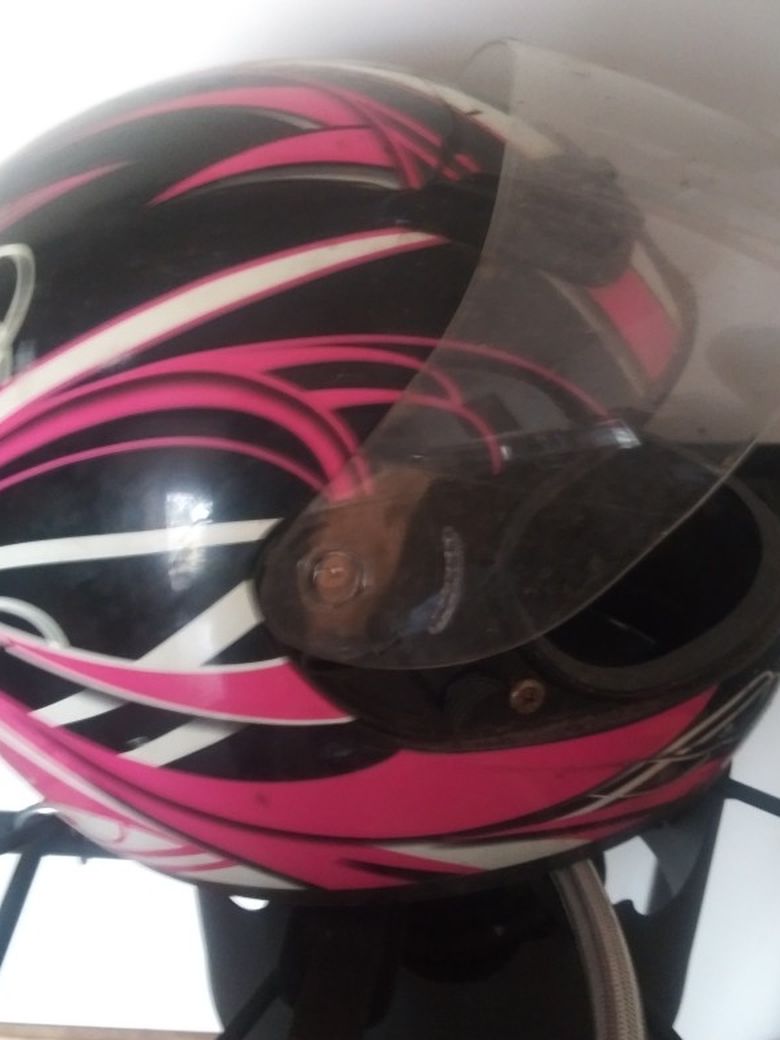 girl helmet