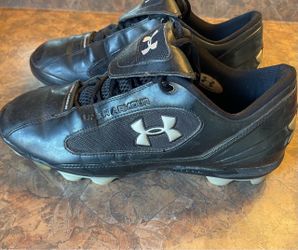 Men’s Under Armour football cleats. Size 12.