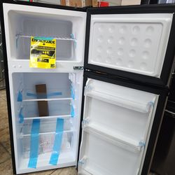 New Vissani
4.5 cu. ft. 2-Door 45-in H Refrigerator in Stainless Steel with Freezer