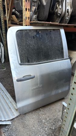 2014 to 2018 Chevrolet Silverado Passenger  Rear Door